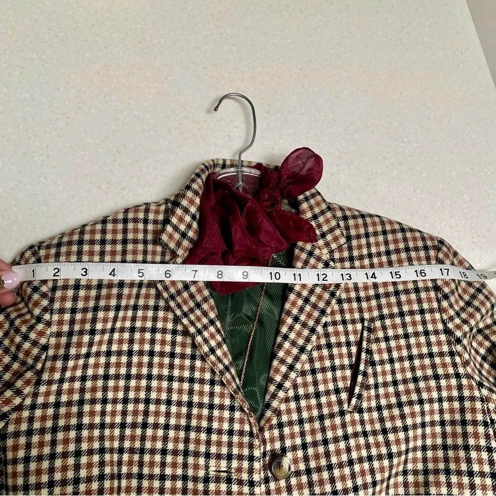 UPCYCLED patchwork detailing Wool boho blazer w equestrian cabin vibe - Picture 15 of 16